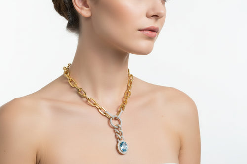 Metalbox — Collier Abysse — collier en argent serti d'une topaze et de diamants blancs