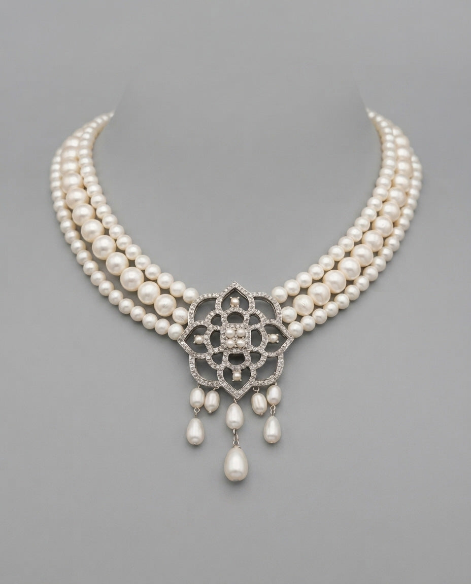 Metalbox — Collier Thessala — collier de perles et diamants