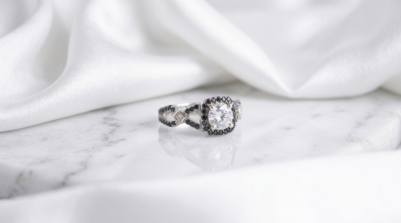 Metalbox — Bague Alix — bague Éclat Pur en argent blanc sertie de zircons