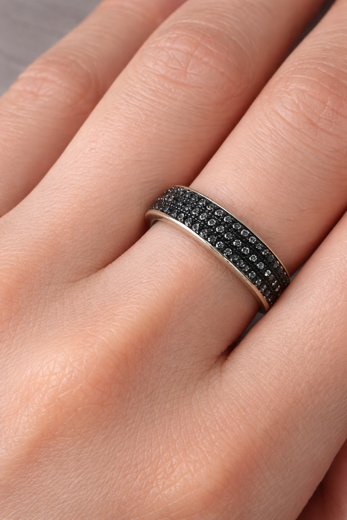Metalbox — Bague Promesse — bague finition rhodium noir doré, pavage de diamants bruns taille rose